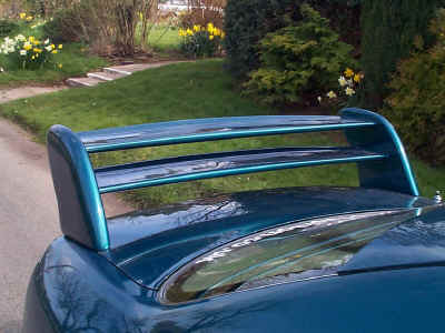 Bi-plane rear spoiler